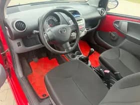 Toyota Aygo thumbnail 6