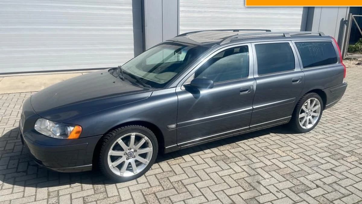 Volvo V70 — foto 1