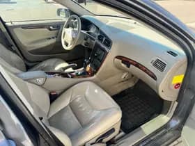 Volvo V70 thumbnail 11