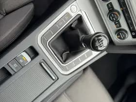 Volkswagen Passat thumbnail 19