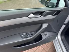 Volkswagen Passat thumbnail 21