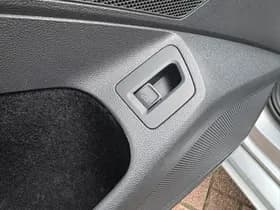 Volkswagen Passat thumbnail 23