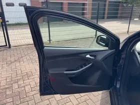 Ford Focus thumbnail 11