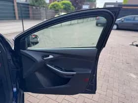 Ford Focus thumbnail 33