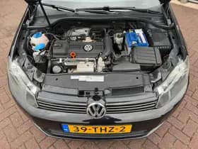 Volkswagen Golf thumbnail 32