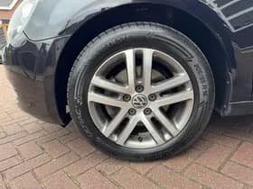 Volkswagen Golf thumbnail 35