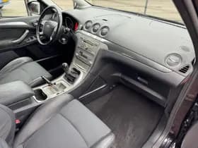 Ford S-Max thumbnail 32