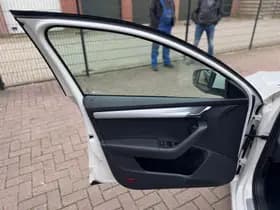 Škoda Octavia thumbnail 10