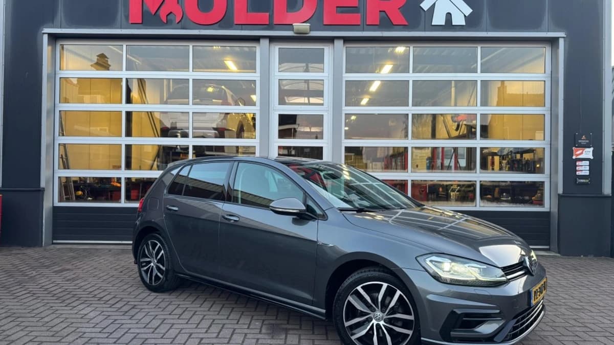 Volkswagen Golf — foto 1