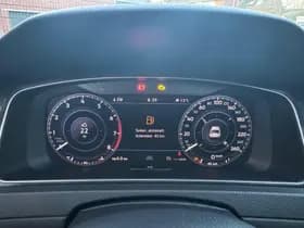 Volkswagen Golf thumbnail 24