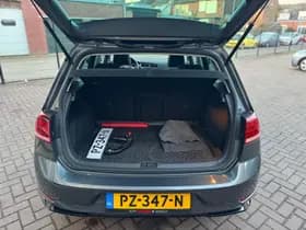 Volkswagen Golf thumbnail 37