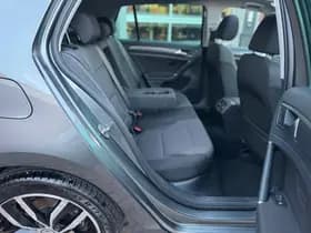 Volkswagen Golf thumbnail 39