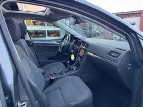 Volkswagen Golf thumbnail 43