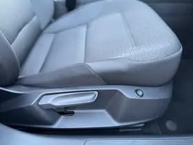 Volkswagen Golf thumbnail 46