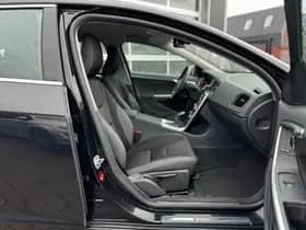 Volvo V60 thumbnail 32