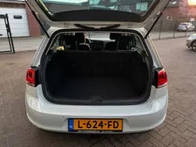 Volkswagen Golf thumbnail 25