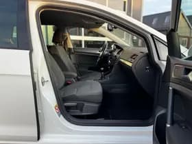 Volkswagen Golf thumbnail 28
