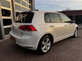 Volkswagen Golf thumbnail 4