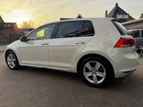 Volkswagen Golf thumbnail 6