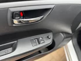 Suzuki Swift thumbnail 22