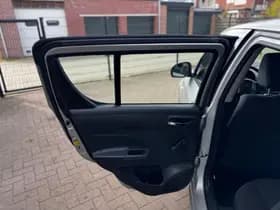 Suzuki Swift thumbnail 24