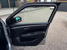 Suzuki Swift thumbnail 29