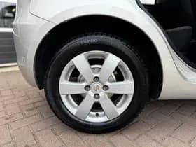 Suzuki Swift thumbnail 34