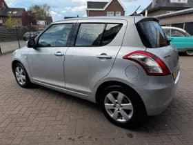 Suzuki Swift thumbnail 8