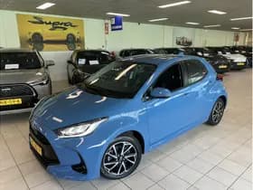 Toyota Yaris 1.5 Hybrid Dynamic thumbnail 3