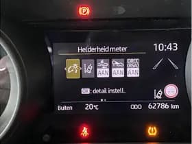 Toyota Yaris 1.5 Hybrid Dynamic thumbnail 23