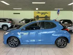 Toyota Yaris 1.5 Hybrid Dynamic thumbnail 4