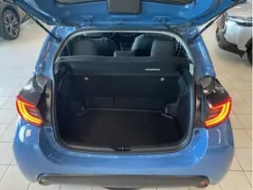 Toyota Yaris 1.5 Hybrid Dynamic thumbnail 8