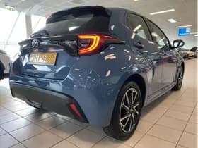 Toyota Yaris 1.5 Hybrid Dynamic thumbnail 10