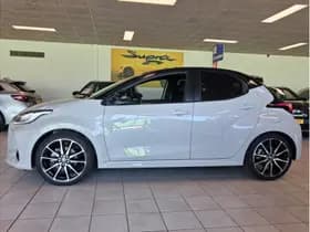 Toyota Yaris 1.5 Hybrid Gr Sport thumbnail 3