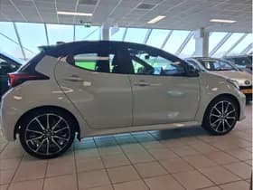 Toyota Yaris 1.5 Hybrid Gr Sport thumbnail 9