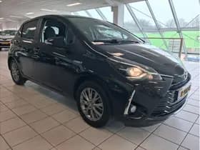 Toyota Yaris 1.5 Hybrid Dynamic thumbnail 12