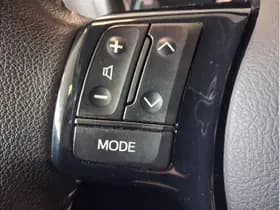 Toyota Yaris 1.5 Hybrid Dynamic thumbnail 25