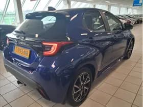 Toyota Yaris 1.5 Hybrid Dynamic thumbnail 11