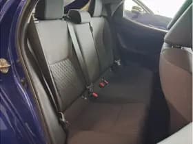 Toyota Yaris 1.5 Hybrid Dynamic thumbnail 16