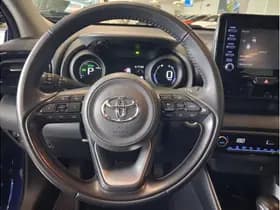 Toyota Yaris 1.5 Hybrid Dynamic thumbnail 3