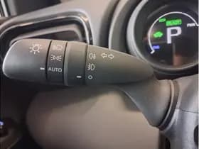 Toyota Yaris 1.5 Hybrid Dynamic thumbnail 25