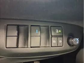 Toyota Yaris 1.5 Hybrid Dynamic thumbnail 27