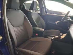 Toyota Yaris 1.5 Hybrid Dynamic thumbnail 5