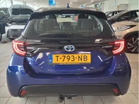 Toyota Yaris 1.5 Hybrid Dynamic thumbnail 7