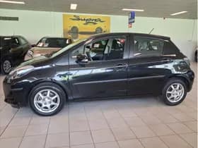 Toyota Yaris thumbnail 3