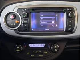 Toyota Yaris thumbnail 22