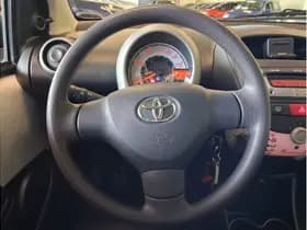 Toyota Aygo 1.0 Vvt-I Now thumbnail 17