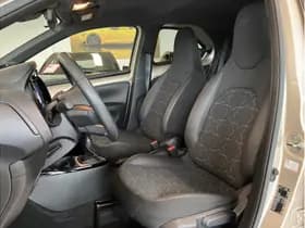 Toyota Aygo X 1.0 Vvt-I Mt Envy thumbnail 12