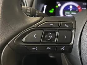 Toyota Yaris 1.5 Hybrid 115 First Edition thumbnail 22