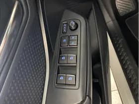 Toyota C-HR 1.8 Hybrid Dynamic thumbnail 27